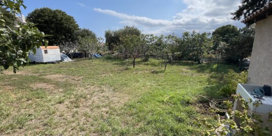Rare à Bastia : beau terrain constructible, plat et ensoleillé de 797 m2