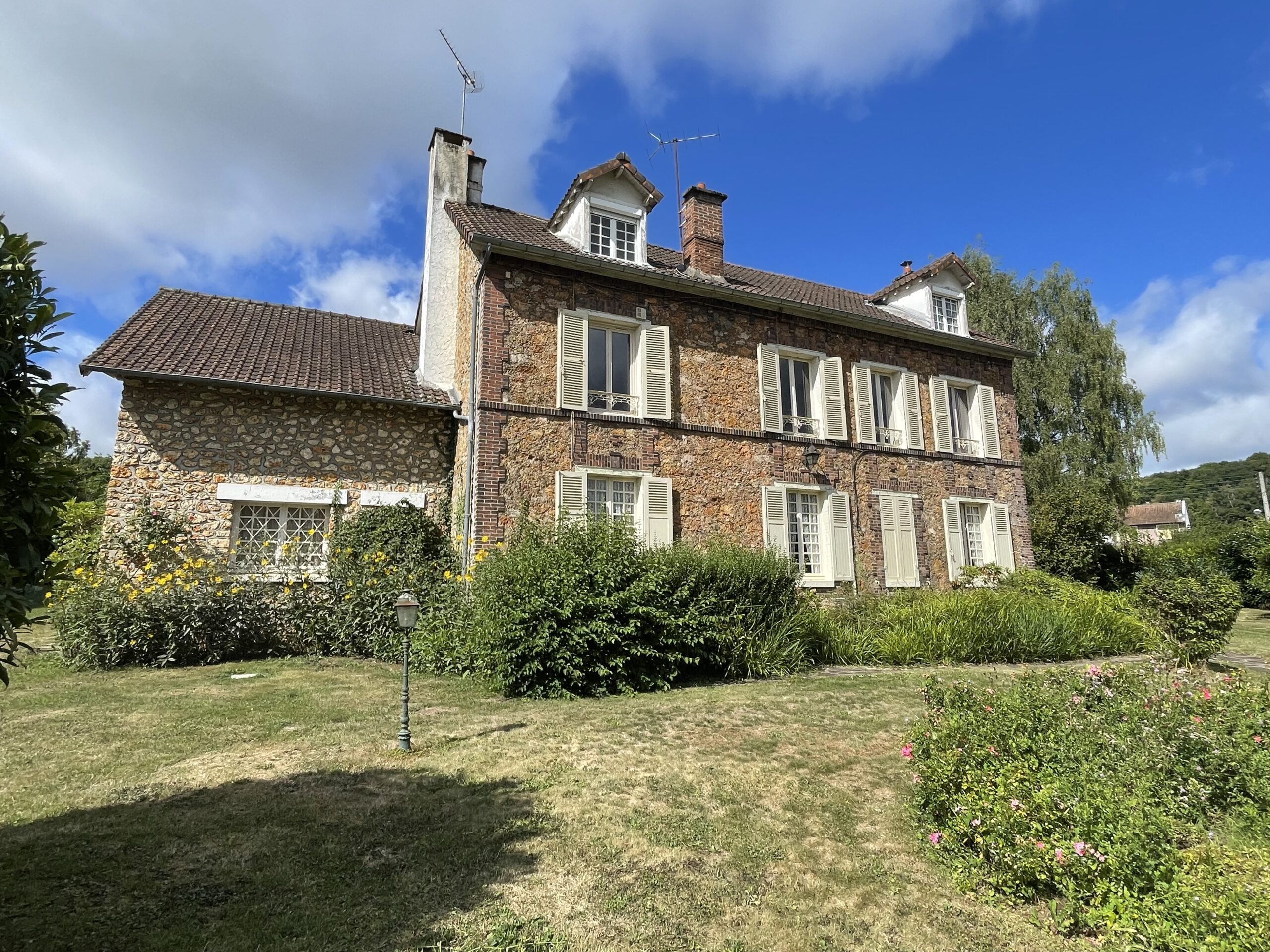 Vauhallan : belle demeure bourgeoise de 320 m² sur un terrain de 2016 m²